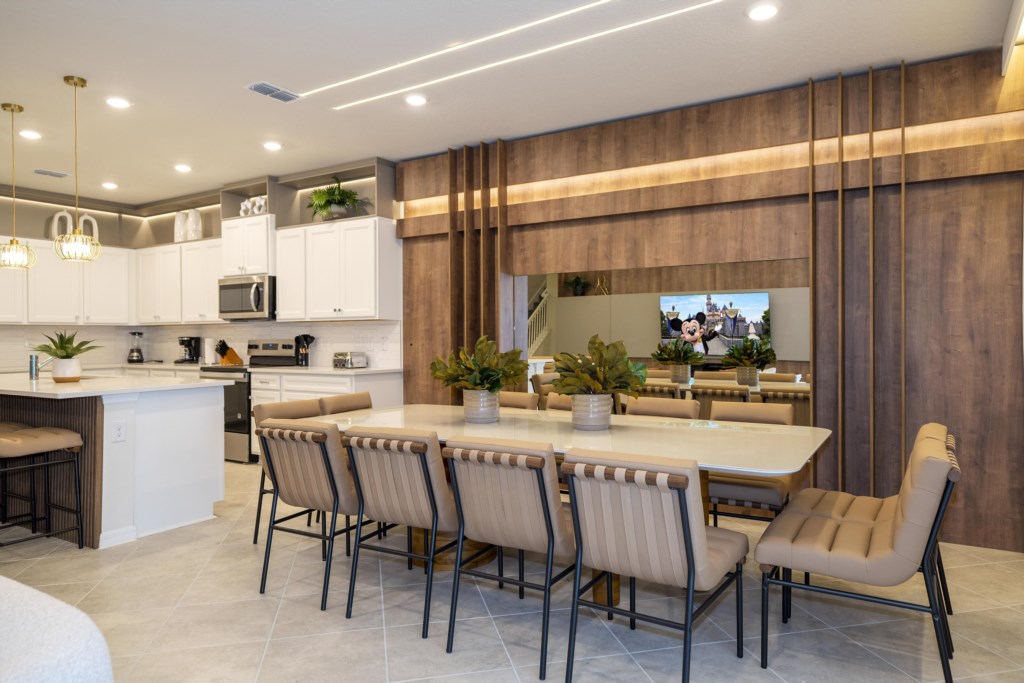 Open floor concept living & dining