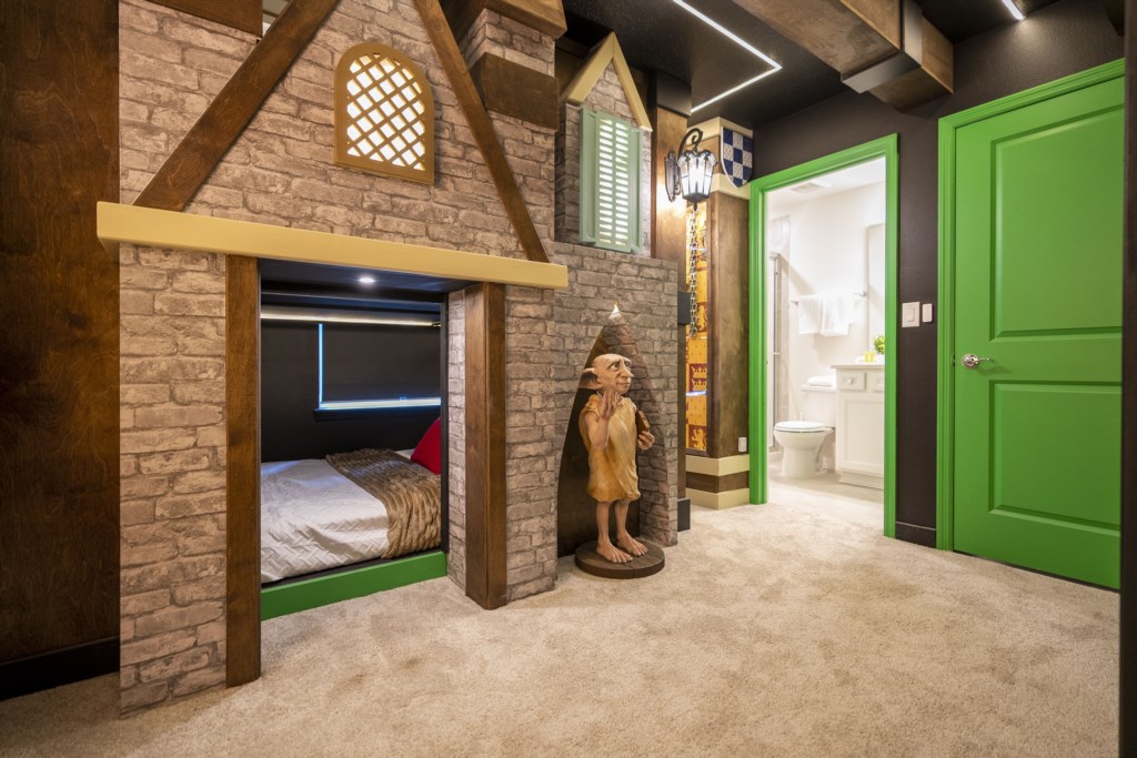 Harry Potter Themed ensuite w/ TV and full over full beds. 