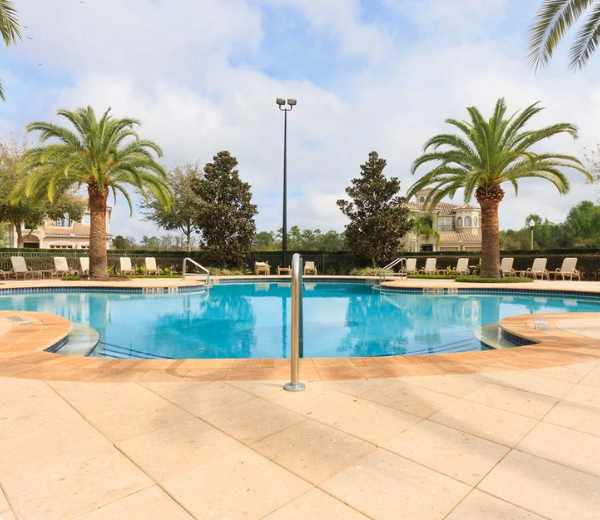 homestead-pool-66bf8c26e78ad-600x520