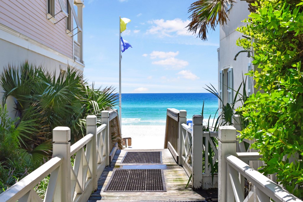 Private Beach Access On Hollywood Street 
