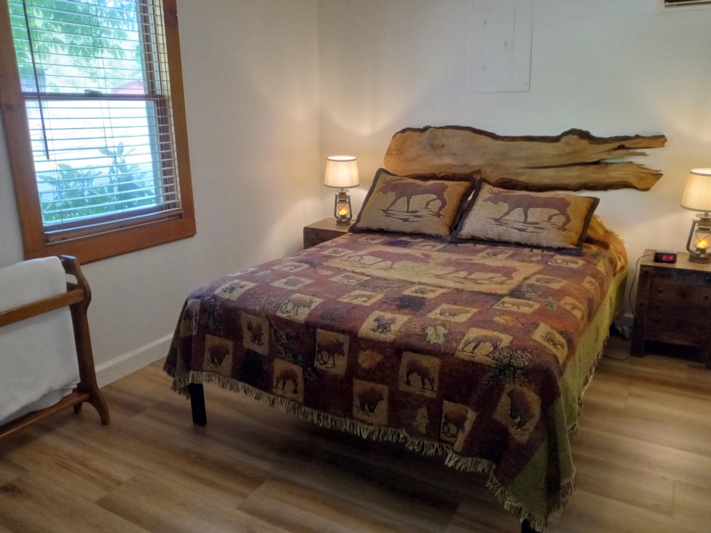 12586Bedroom2