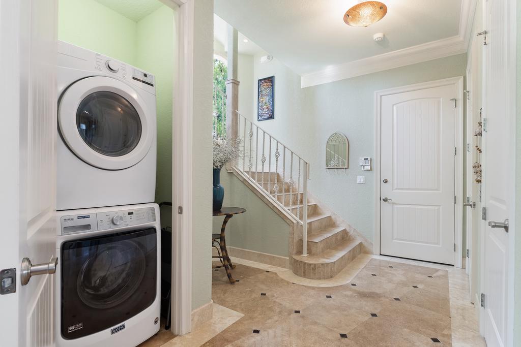 Laundry On 1st Floor