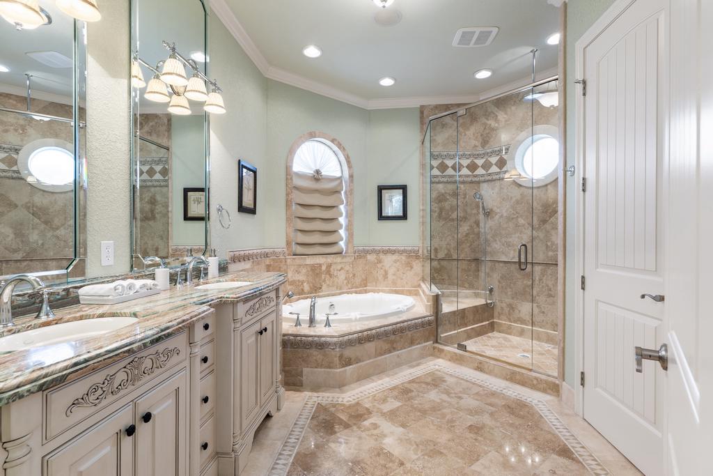 Private King Bathroom With Jacuzzi Tub On 2nd Floor