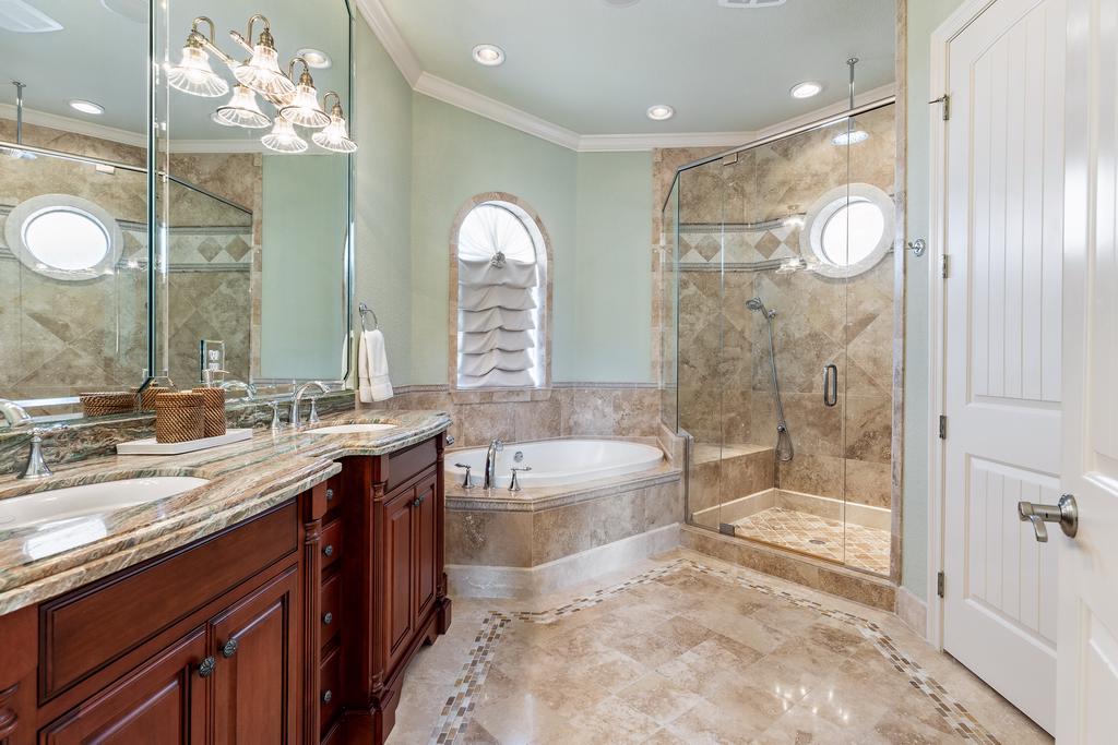 Private King Bathroom With Jacuzzi Tub On 3rd Floor