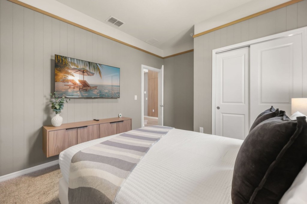16079 Coastal Cove Lane, 8-bedroom vacation home at Windsor Cay in Clermont, FL — photo 33 of 102