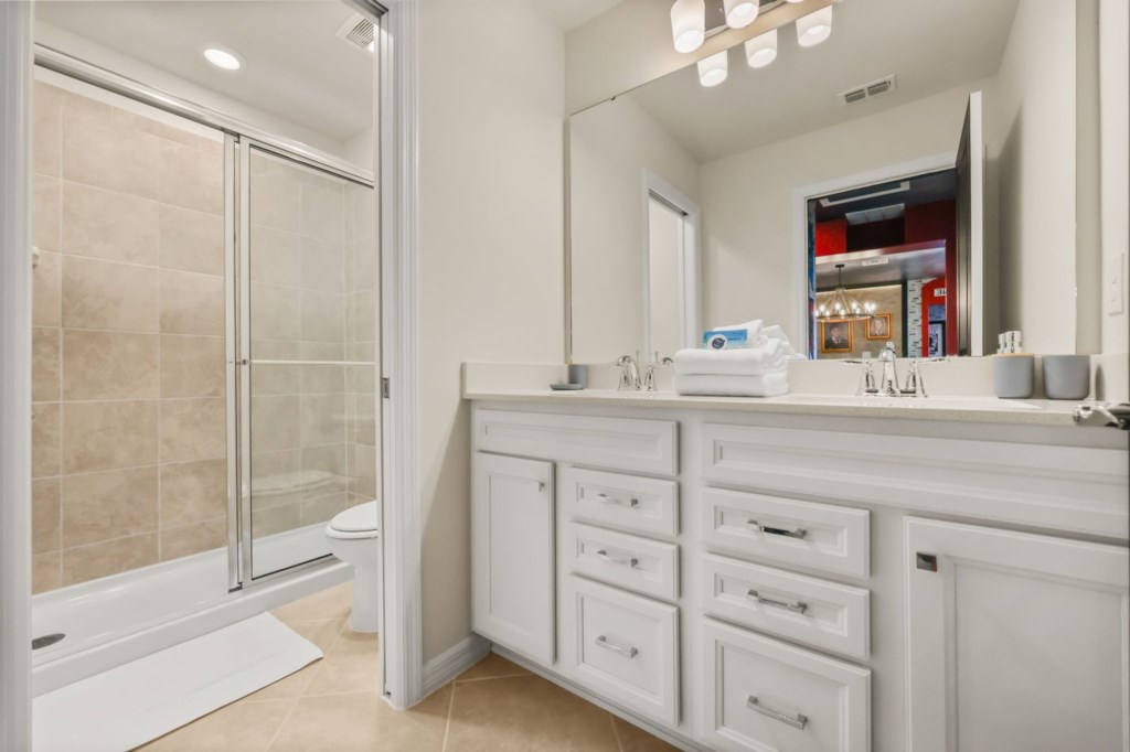16079 Coastal Cove Lane, 8-bedroom vacation home at Windsor Cay in Clermont, FL — photo 54 of 102