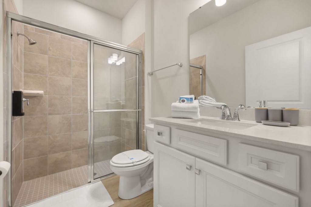 16079 Coastal Cove Lane, 8-bedroom vacation home at Windsor Cay in Clermont, FL — photo 58 of 102