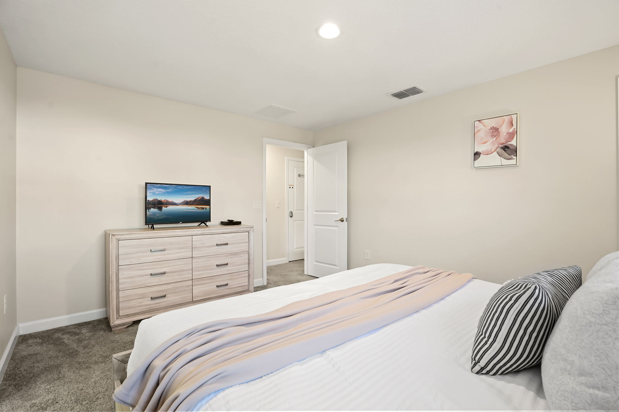 5 bedroom vacation townhouse at Storey Lake - Image 10