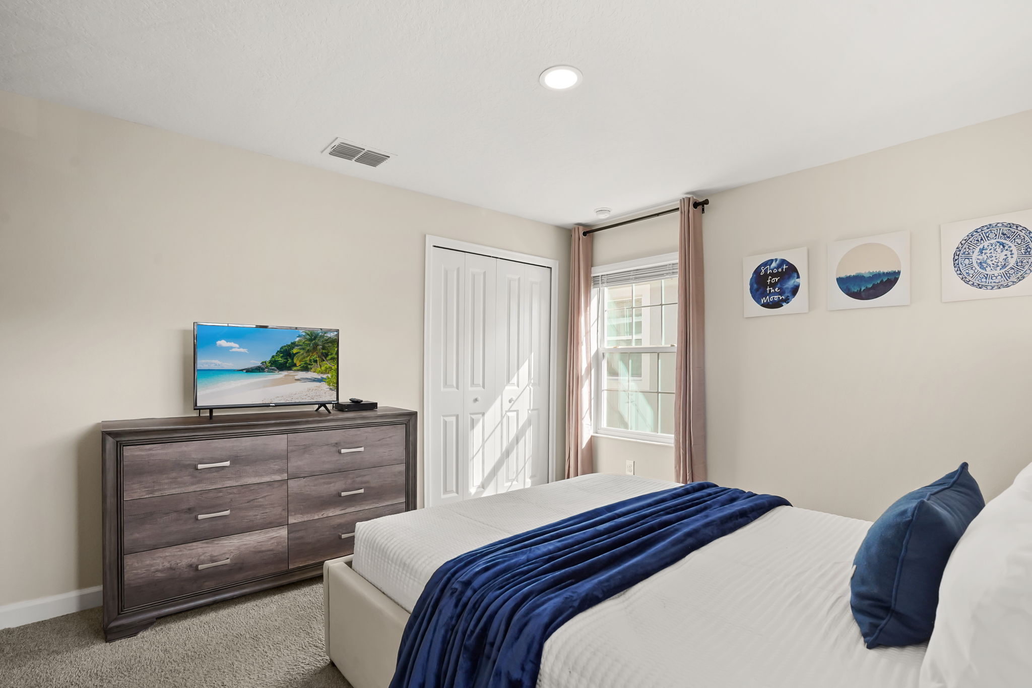 5 bedroom vacation townhouse at Storey Lake - Image 12