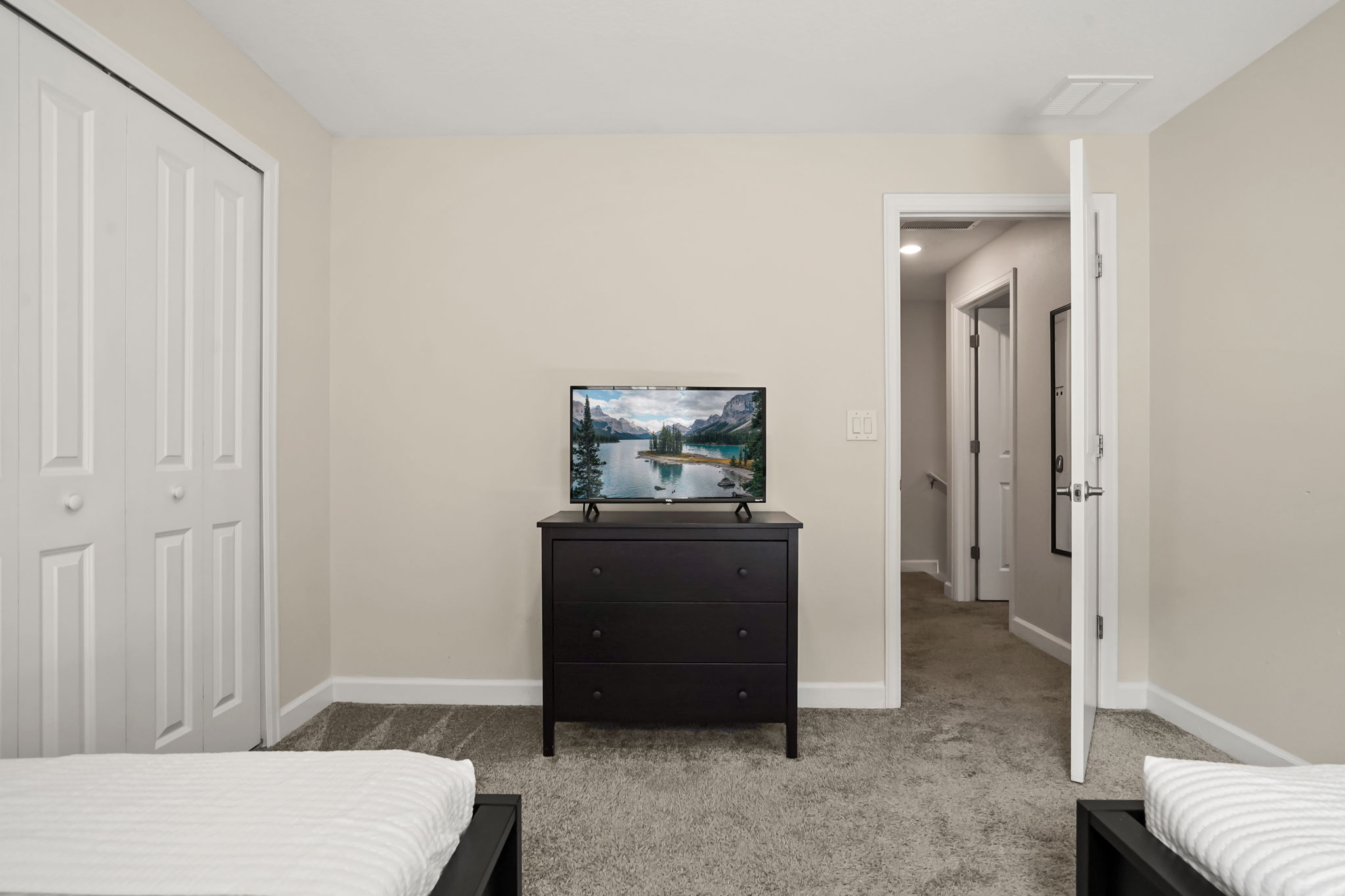 5 bedroom vacation townhouse at Storey Lake - Image 17