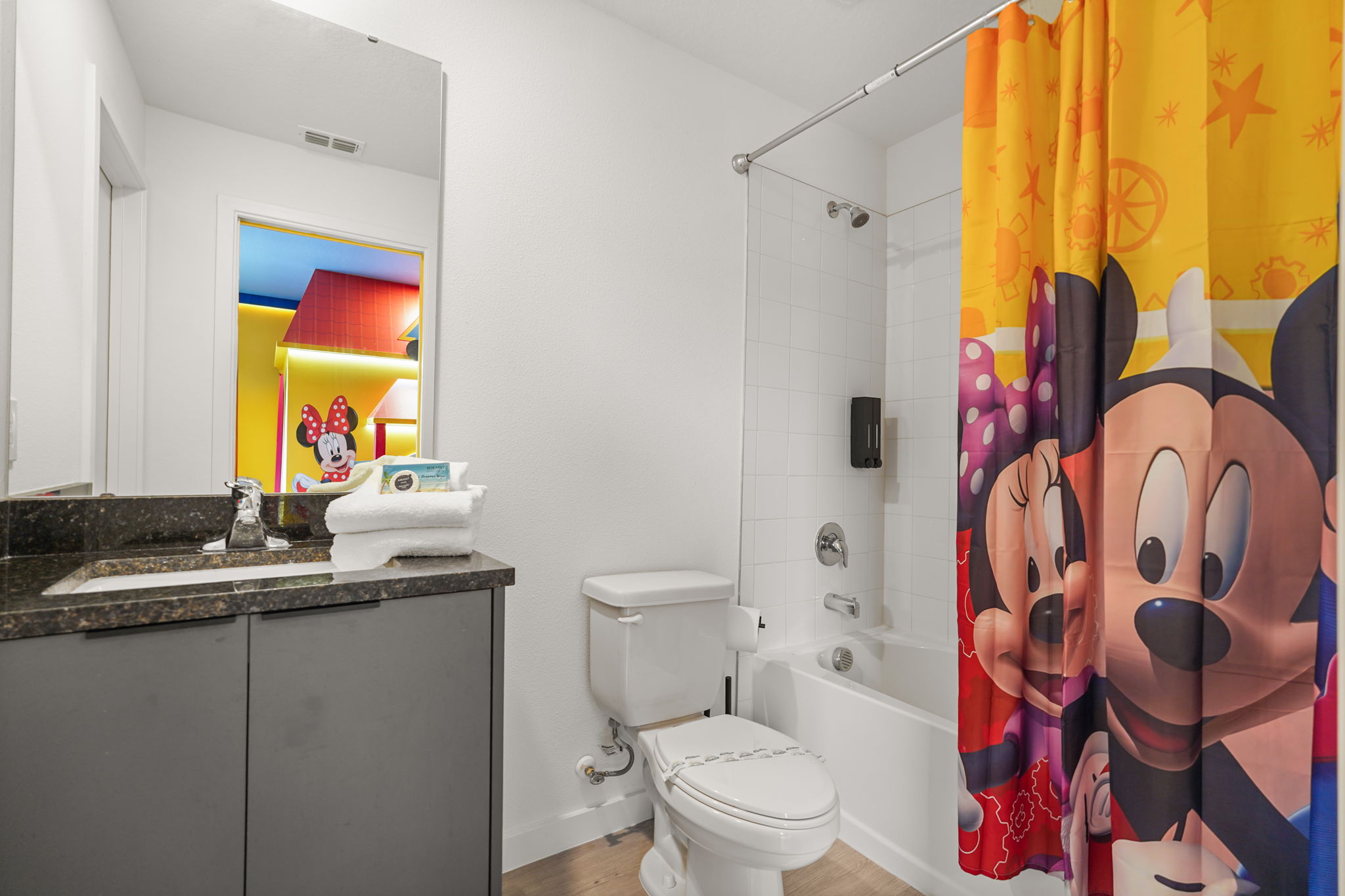 3 bedroom vacation townhouse at The Hub at Westside - Image 22
