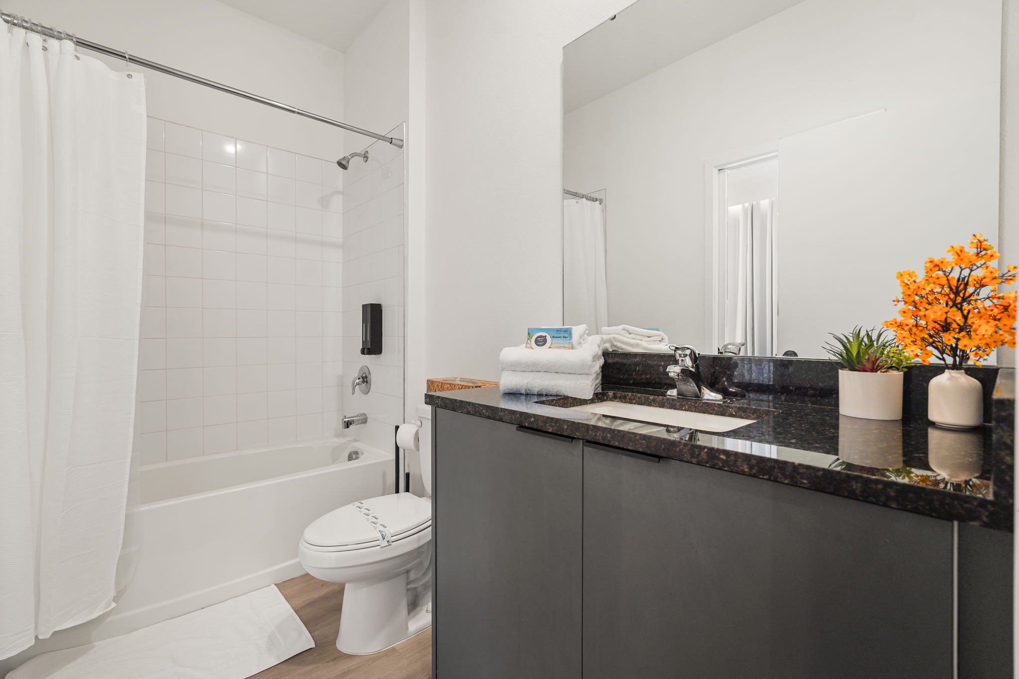 3 bedroom vacation townhouse at The Hub at Westside - Image 24