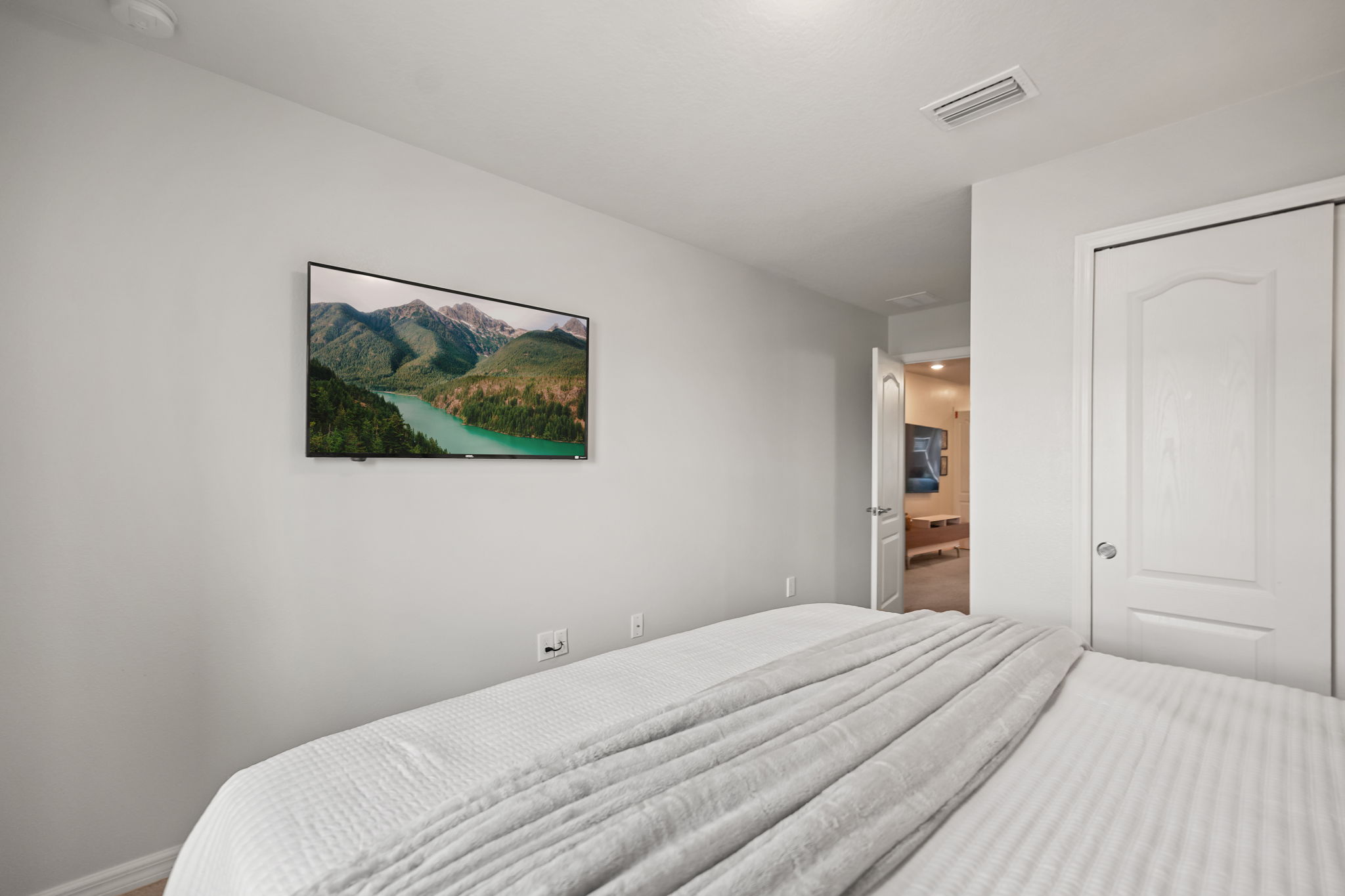5 bedroom vacation townhouse at Solterra - Image 14