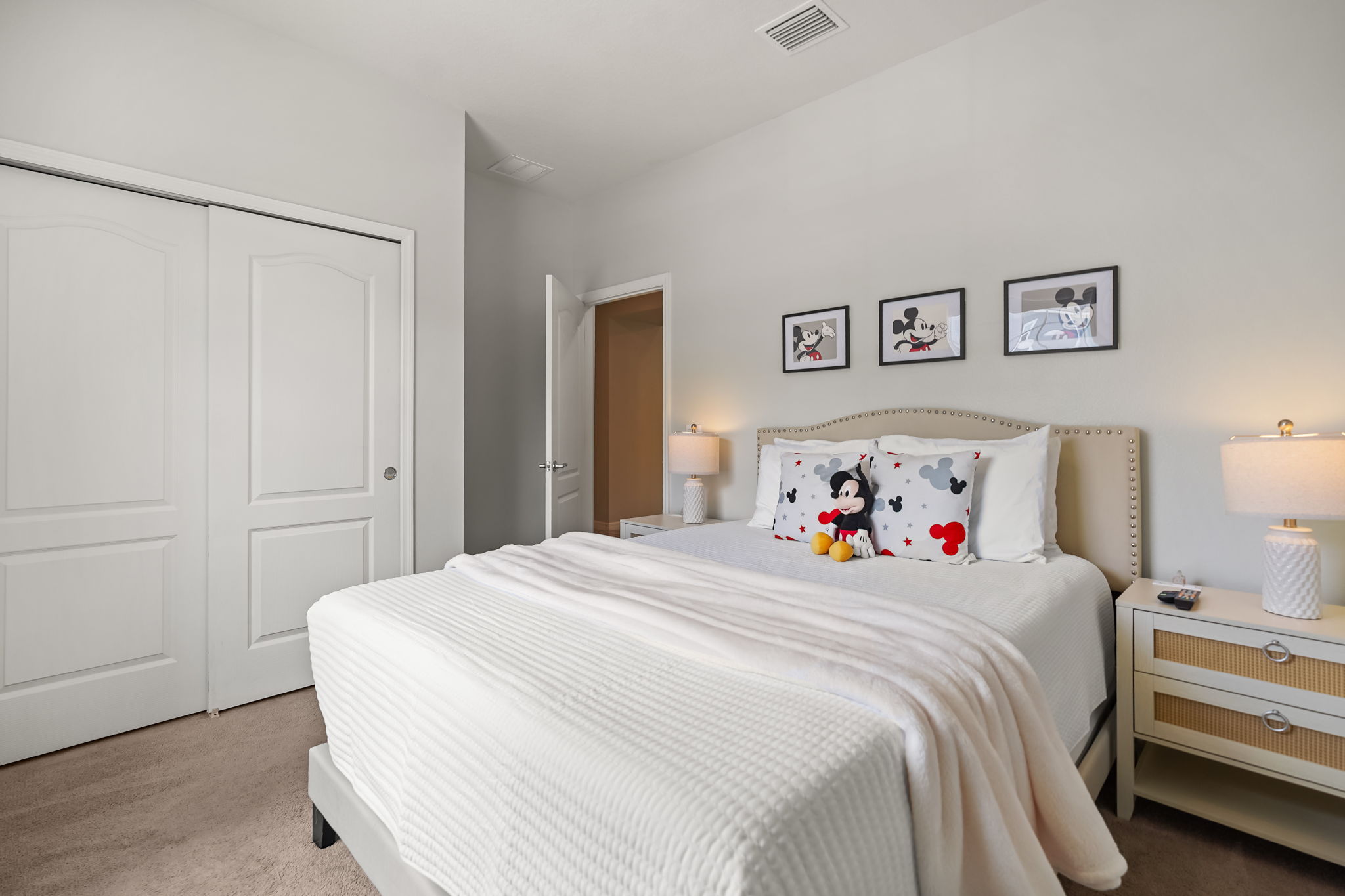 5 bedroom vacation townhouse at Solterra - Image 18