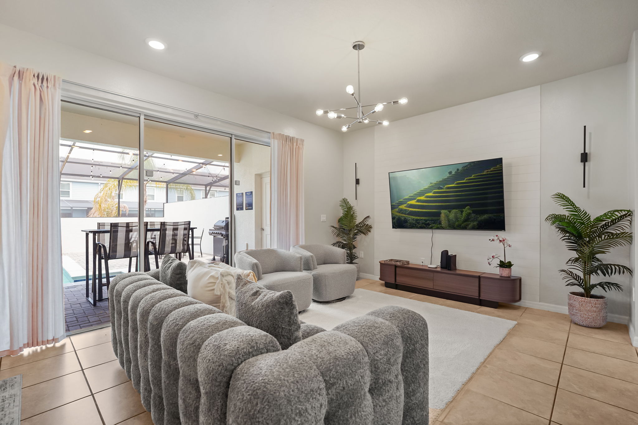 5 bedroom vacation townhouse at Solterra - Image 3