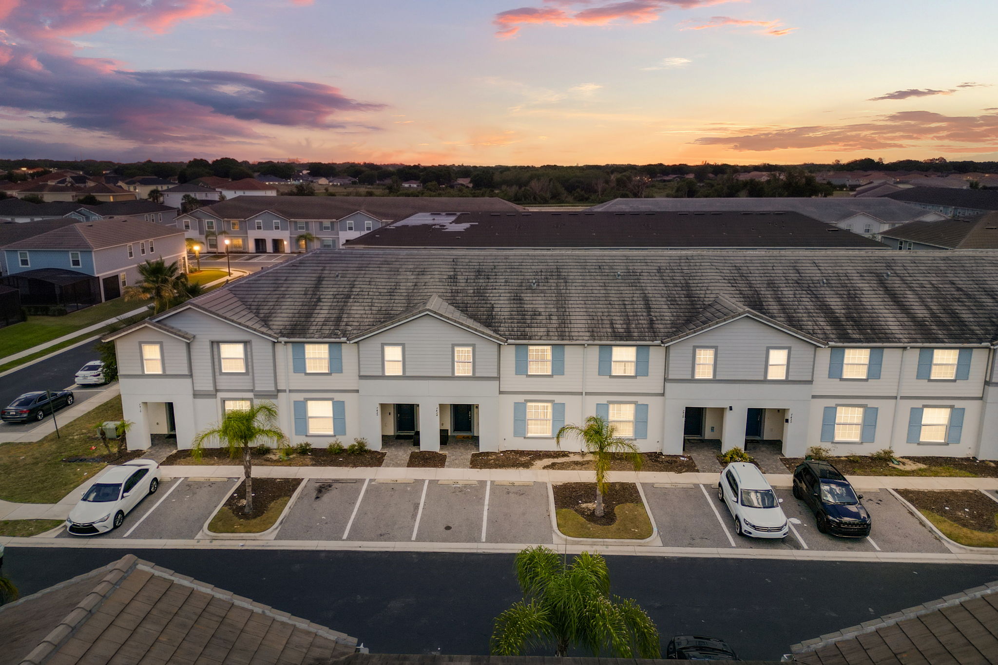 5 bedroom vacation townhouse at Solterra - Image 36