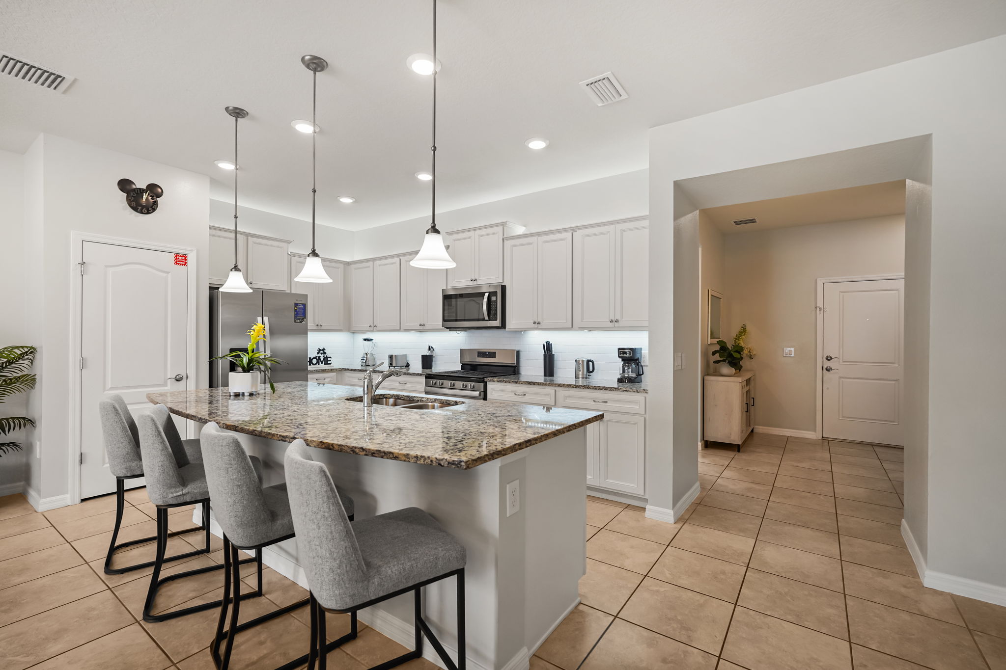 5 bedroom vacation townhouse at Solterra - Image 5