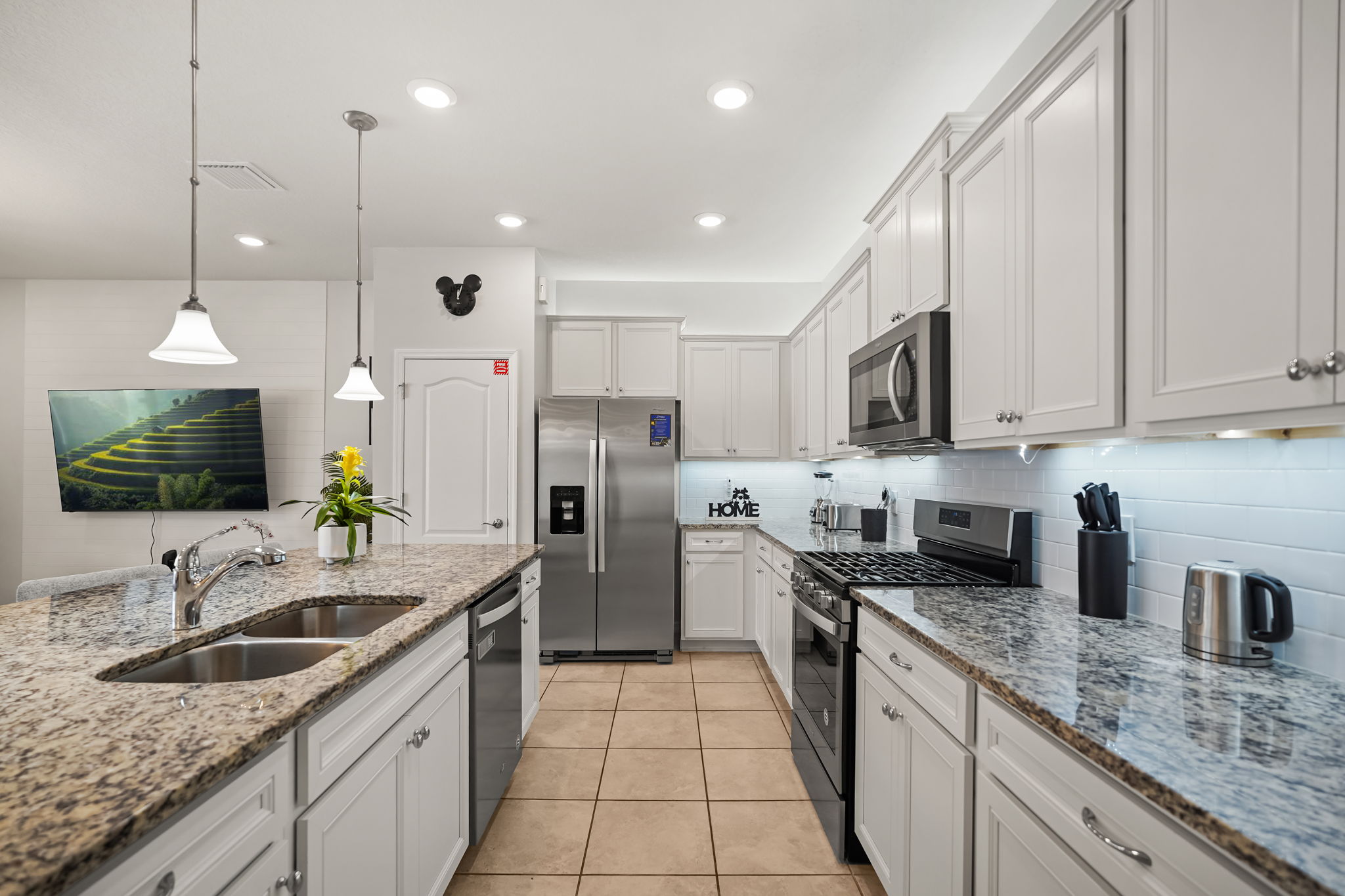 5 bedroom vacation townhouse at Solterra - Image 6