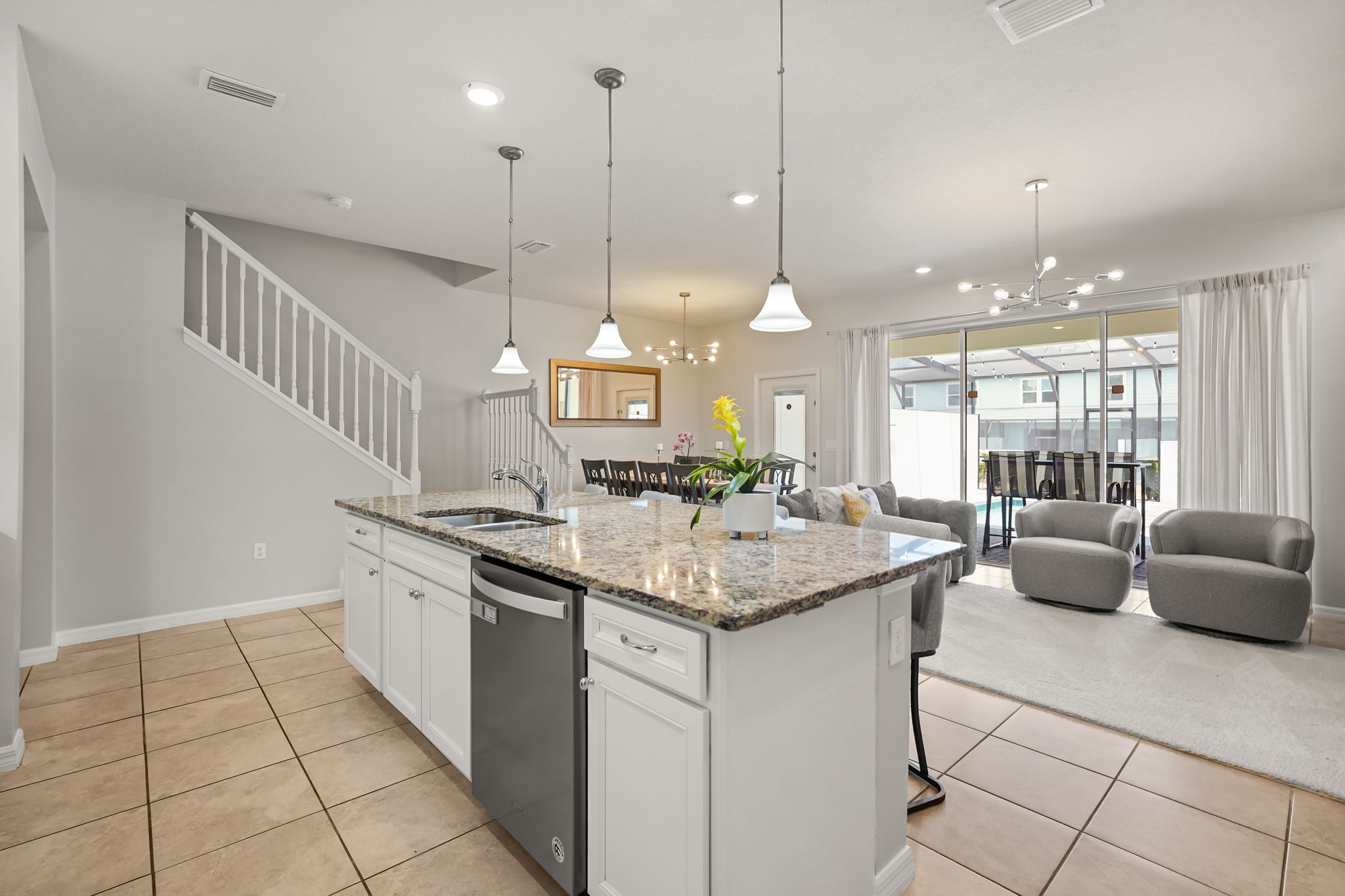 5 bedroom vacation townhouse at Solterra - Image 7