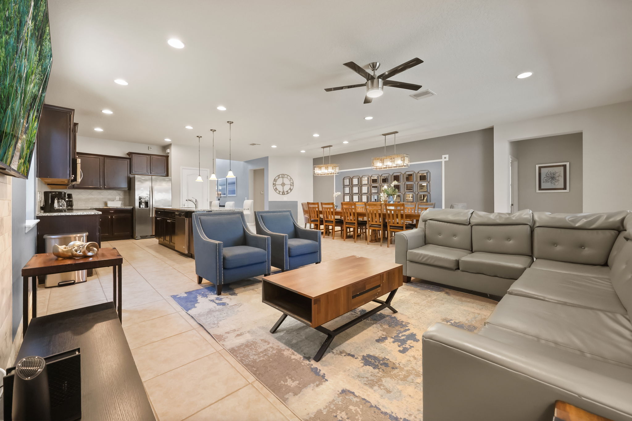 8 bedroom vacation house at Windsor at Westside - Image 2
