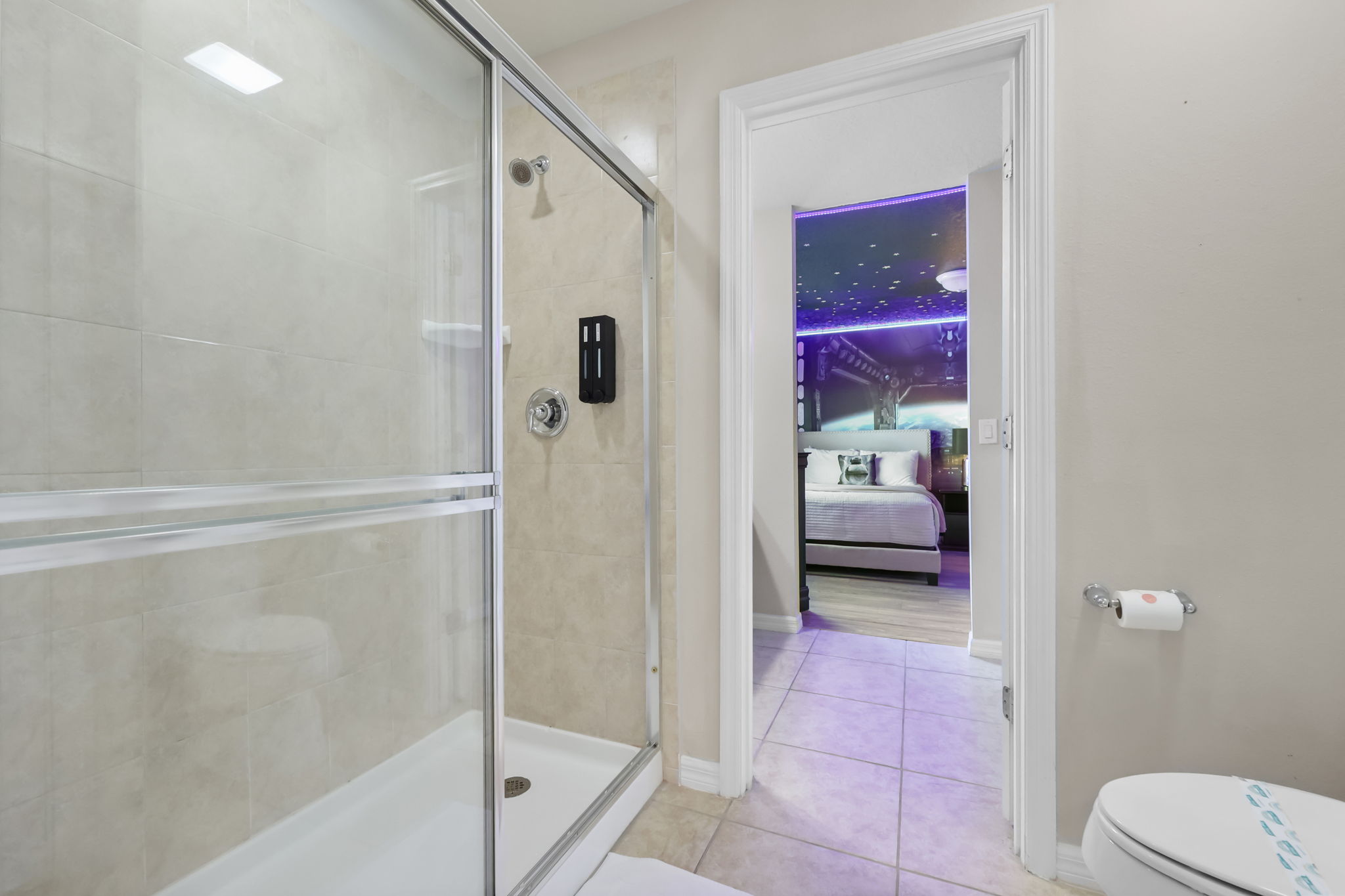 8 bedroom vacation house at Windsor at Westside - Image 32