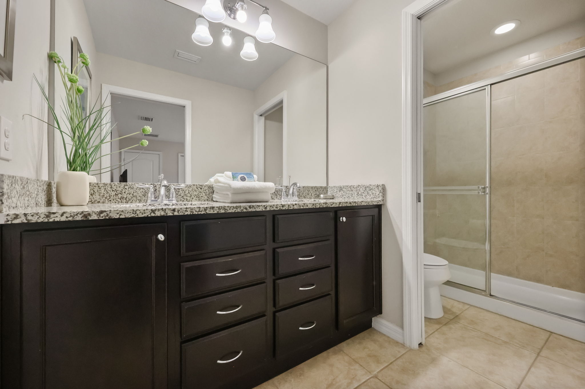 8 bedroom vacation house at Windsor at Westside - Image 34