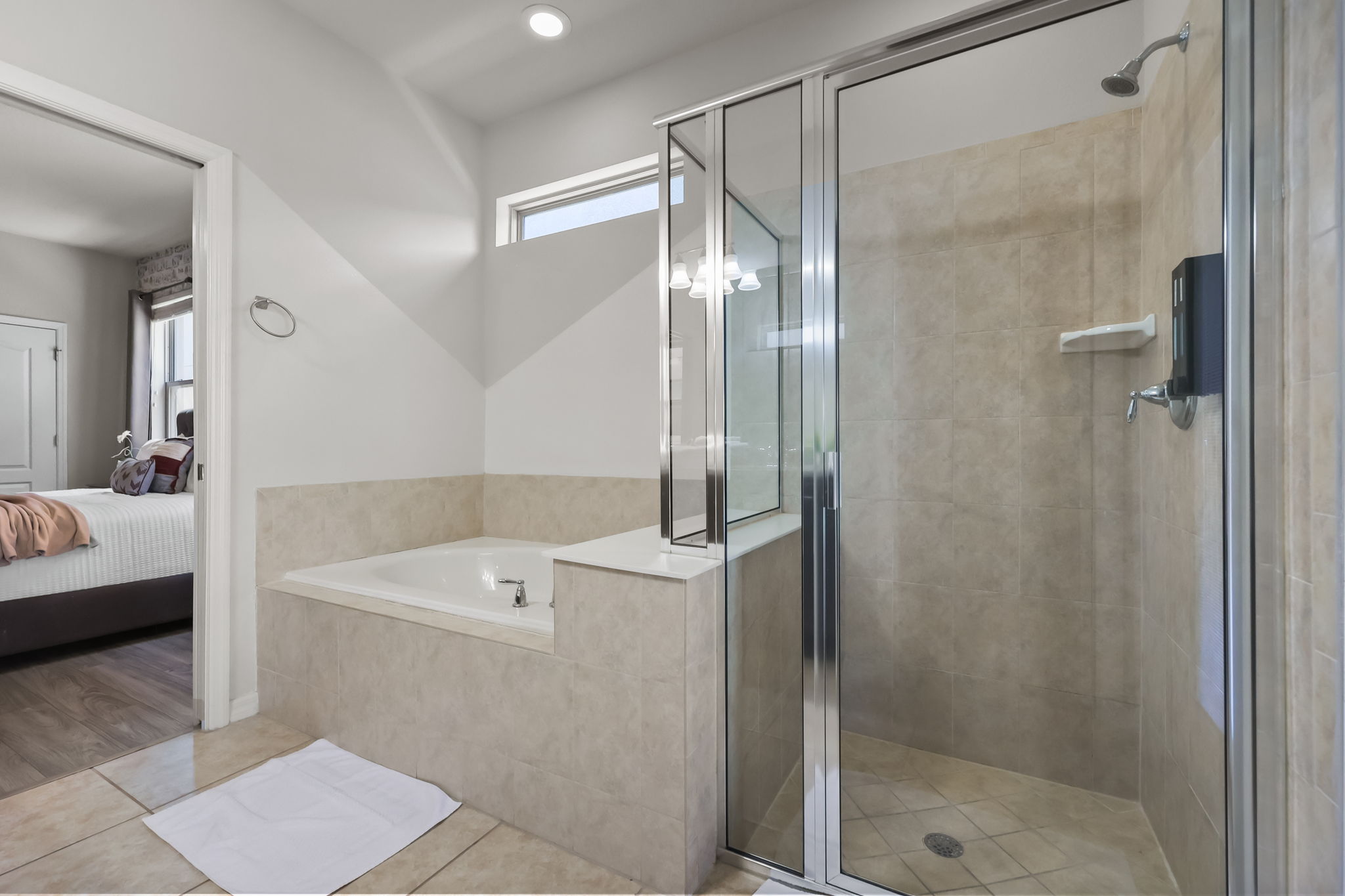 8 bedroom vacation house at Windsor at Westside - Image 39