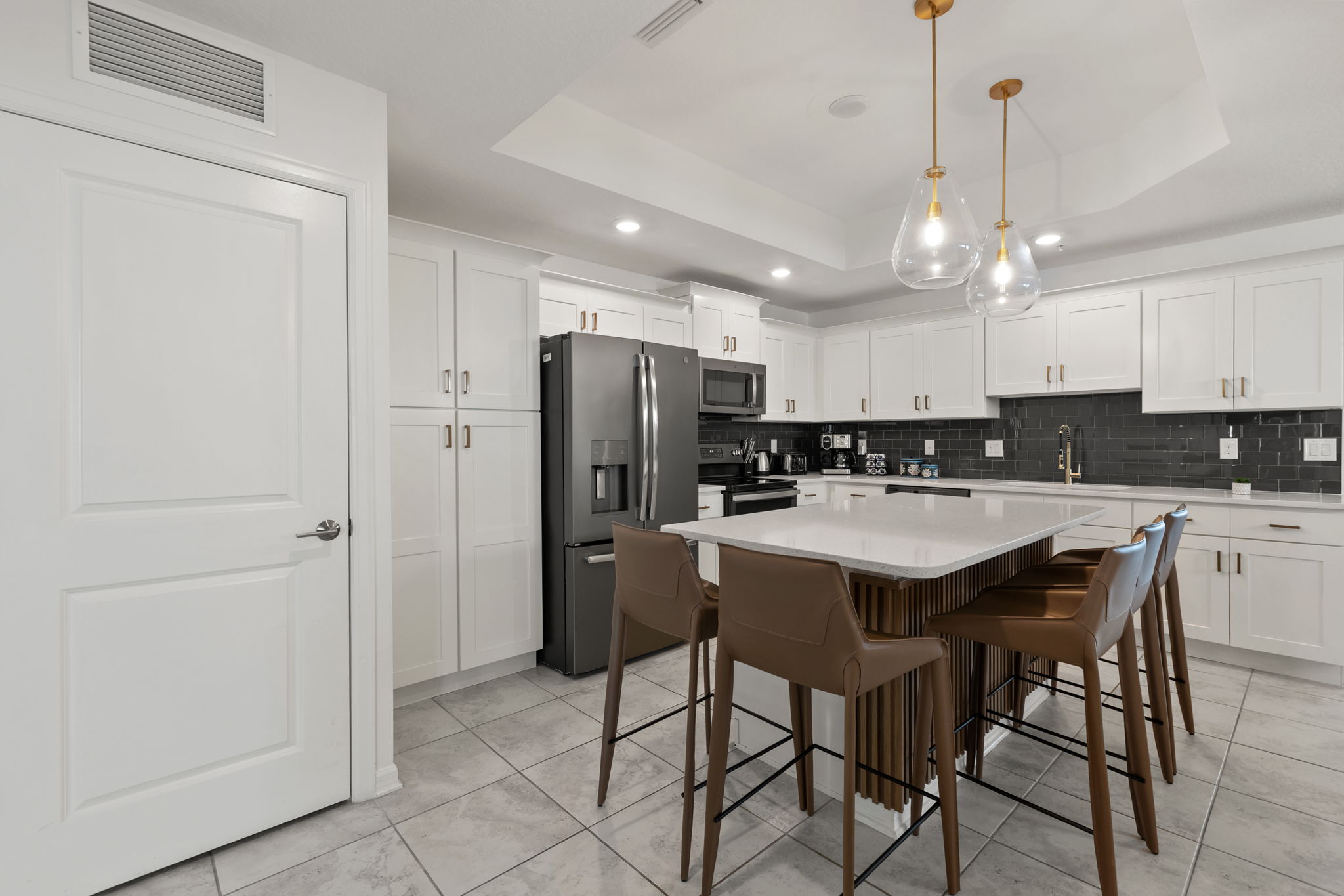 3 bedroom vacation apartment at Storey Lake - Image 10