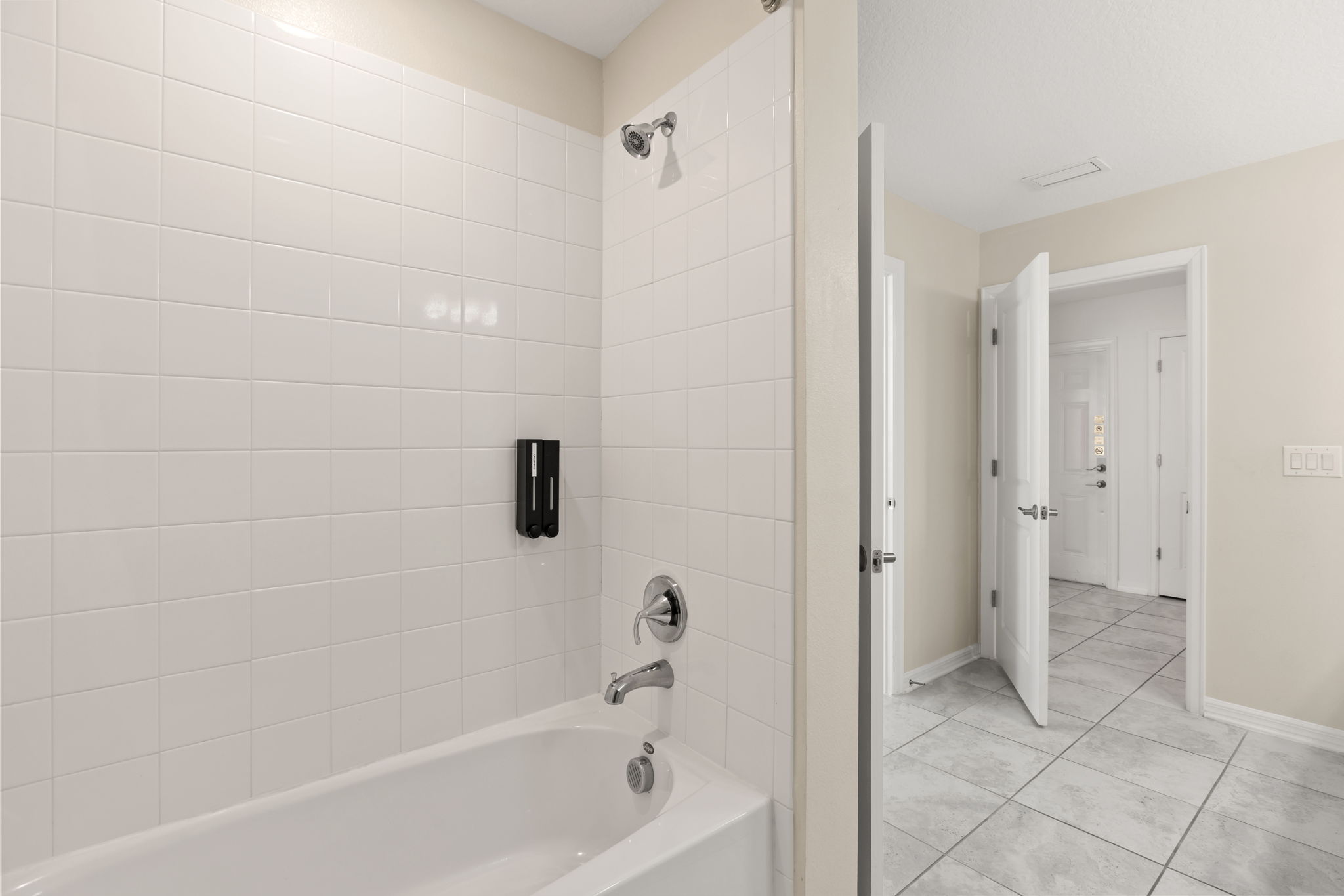 3 bedroom vacation apartment at Storey Lake - Image 26