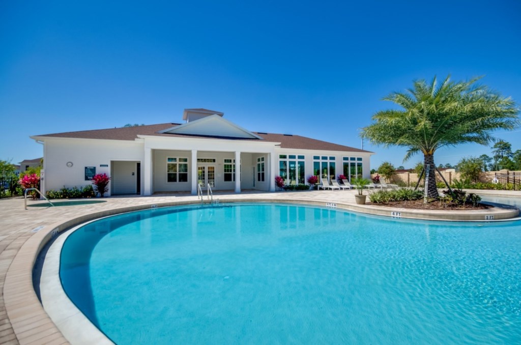 3 bedroom vacation townhouse at West Lucaya - Image 38