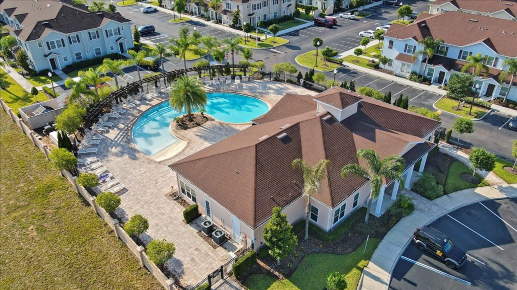 3 bedroom vacation townhouse at West Lucaya - Image 35