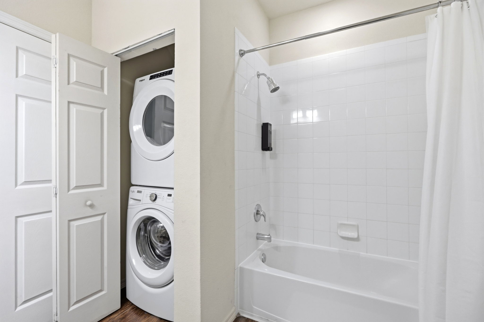 3 bedroom vacation townhouse at West Lucaya - Image 22