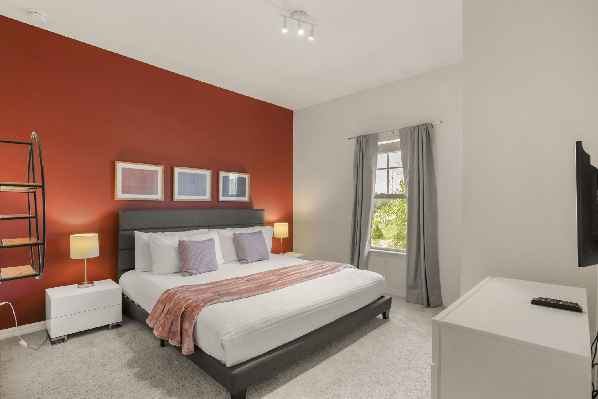 3 bedroom vacation townhouse at West Lucaya - Image 10