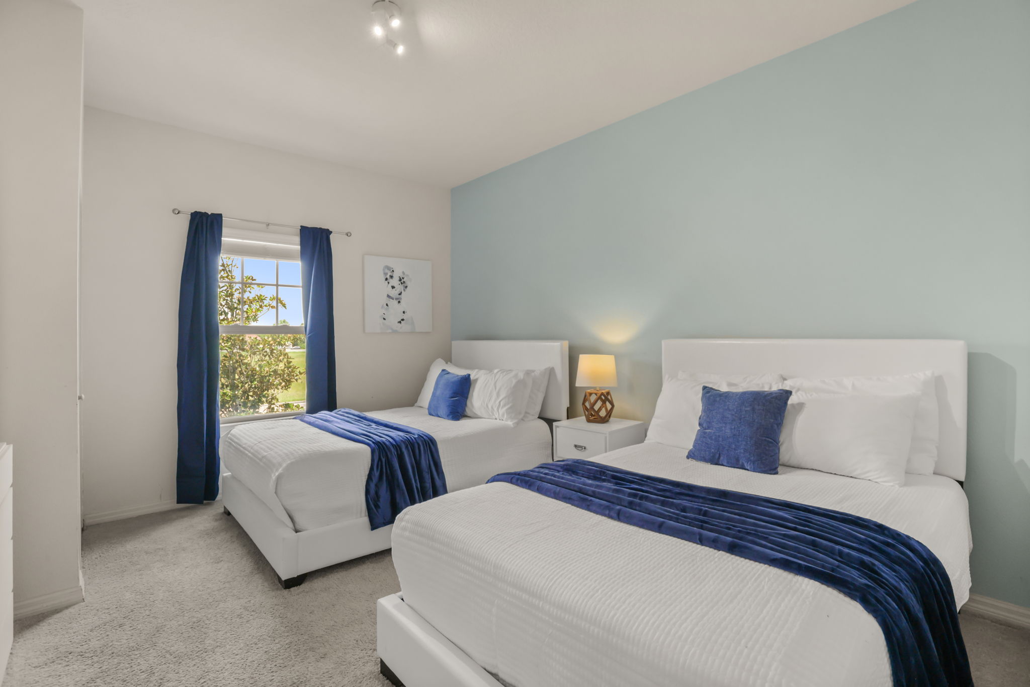 3 bedroom vacation townhouse at West Lucaya - Image 14