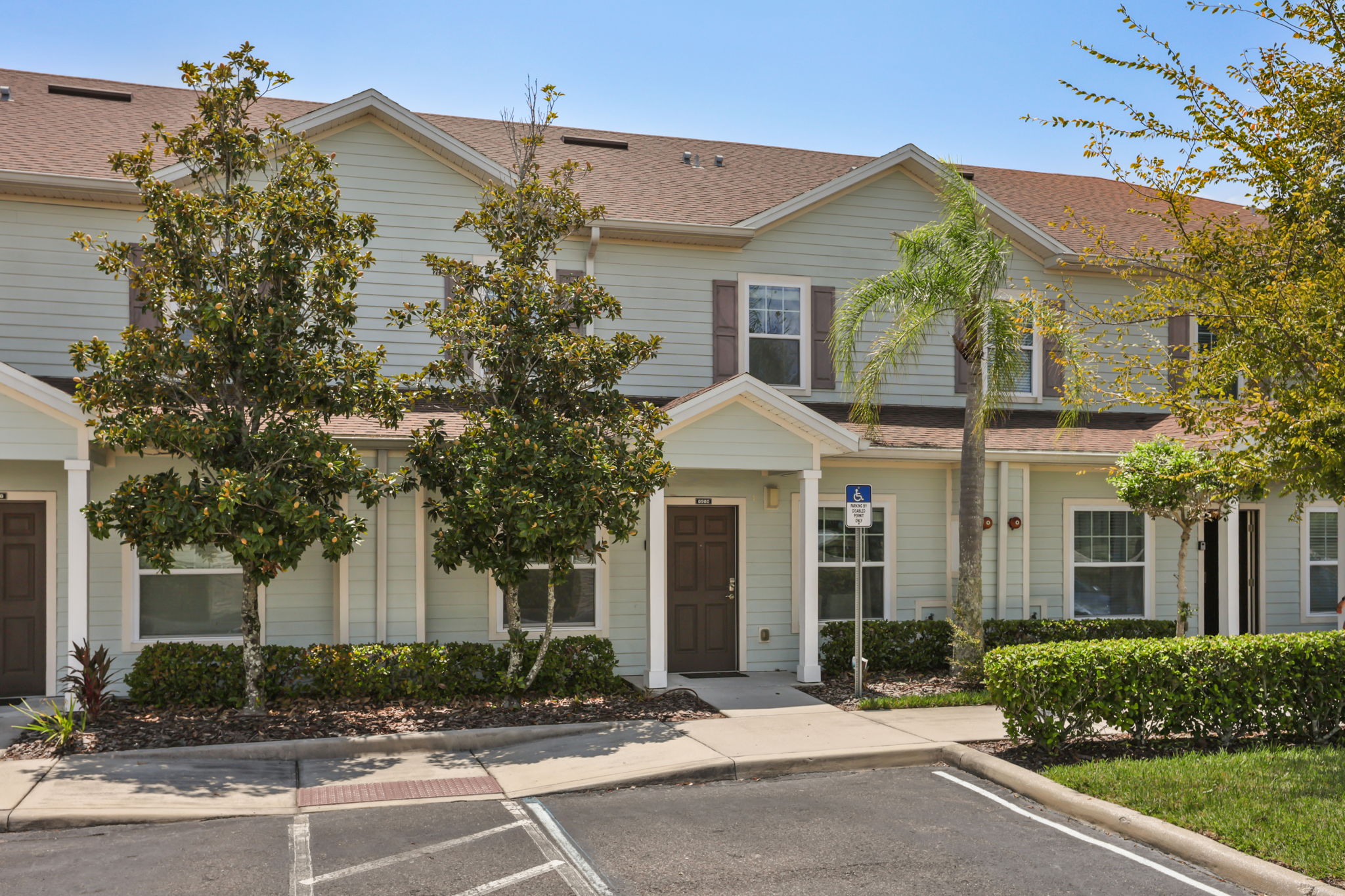 3 bedroom vacation townhouse at West Lucaya - Image 25