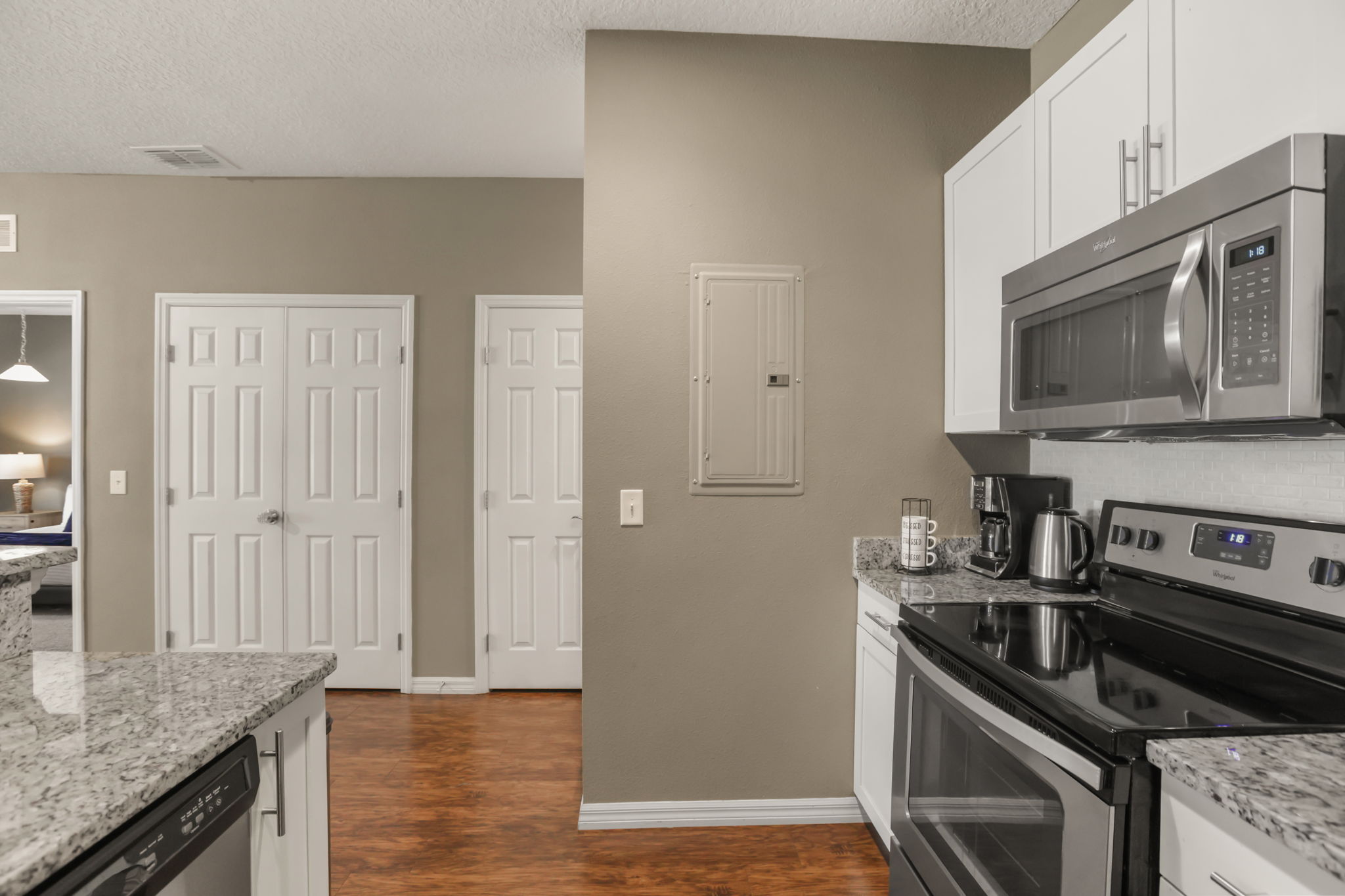 3 bedroom vacation townhouse at West Lucaya - Image 8
