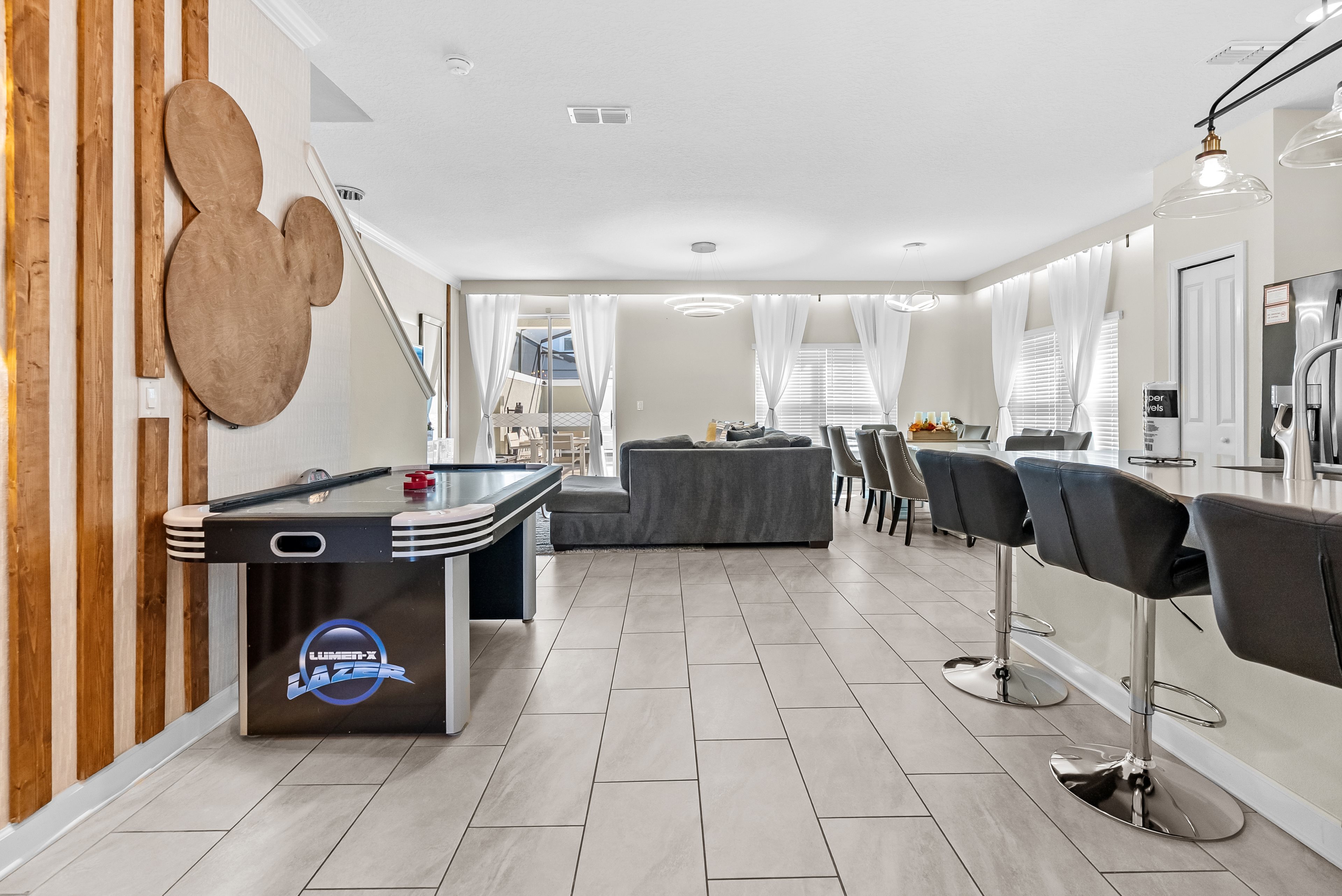 5 bedroom vacation townhouse at Storey Lake - Image 10