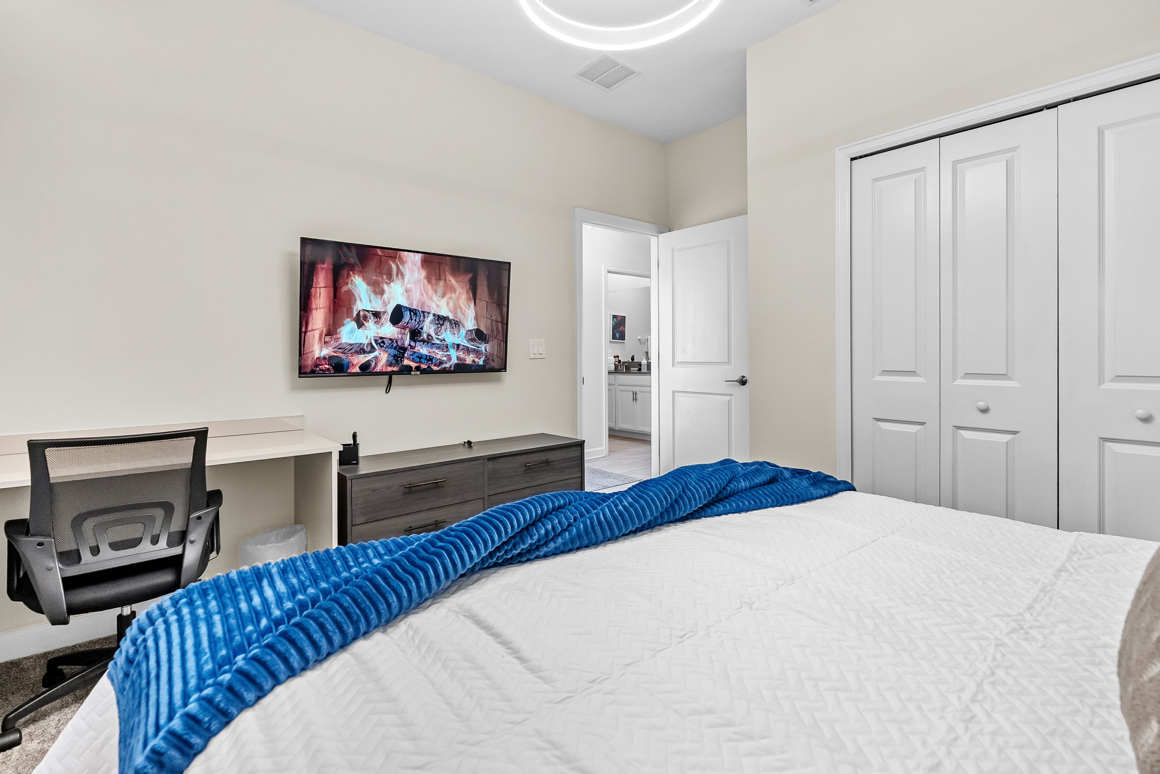 5 bedroom vacation townhouse at Storey Lake - Image 17