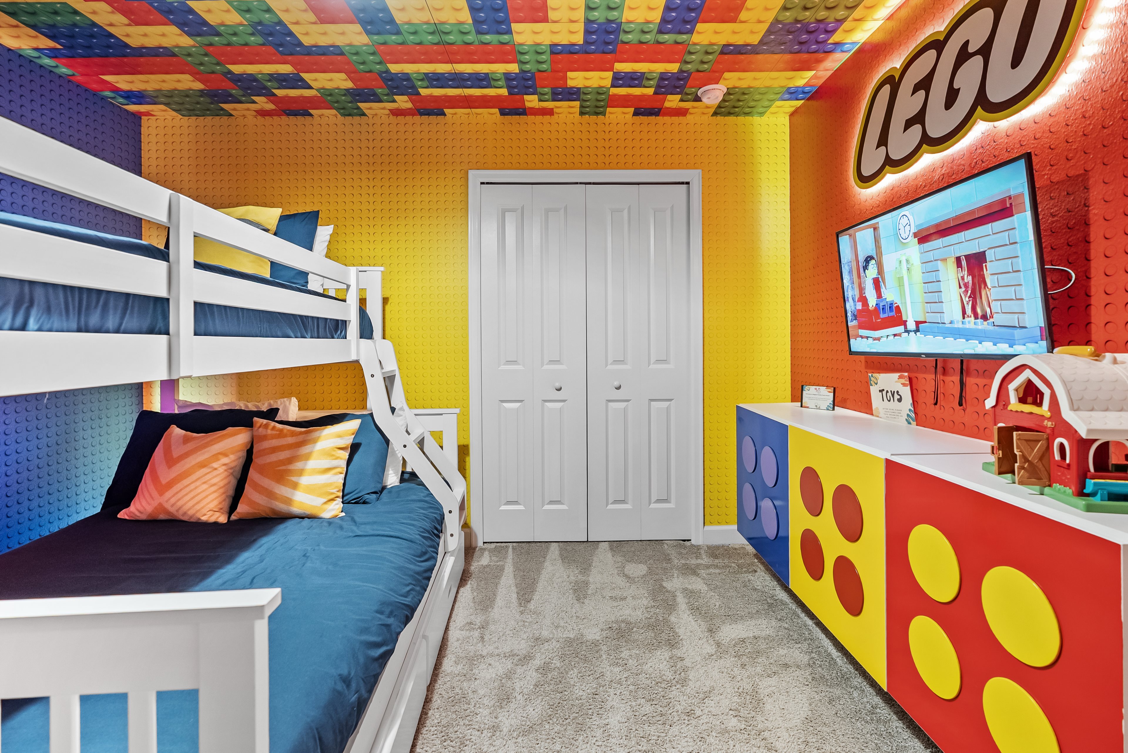 5 bedroom vacation townhouse at Storey Lake - Image 31