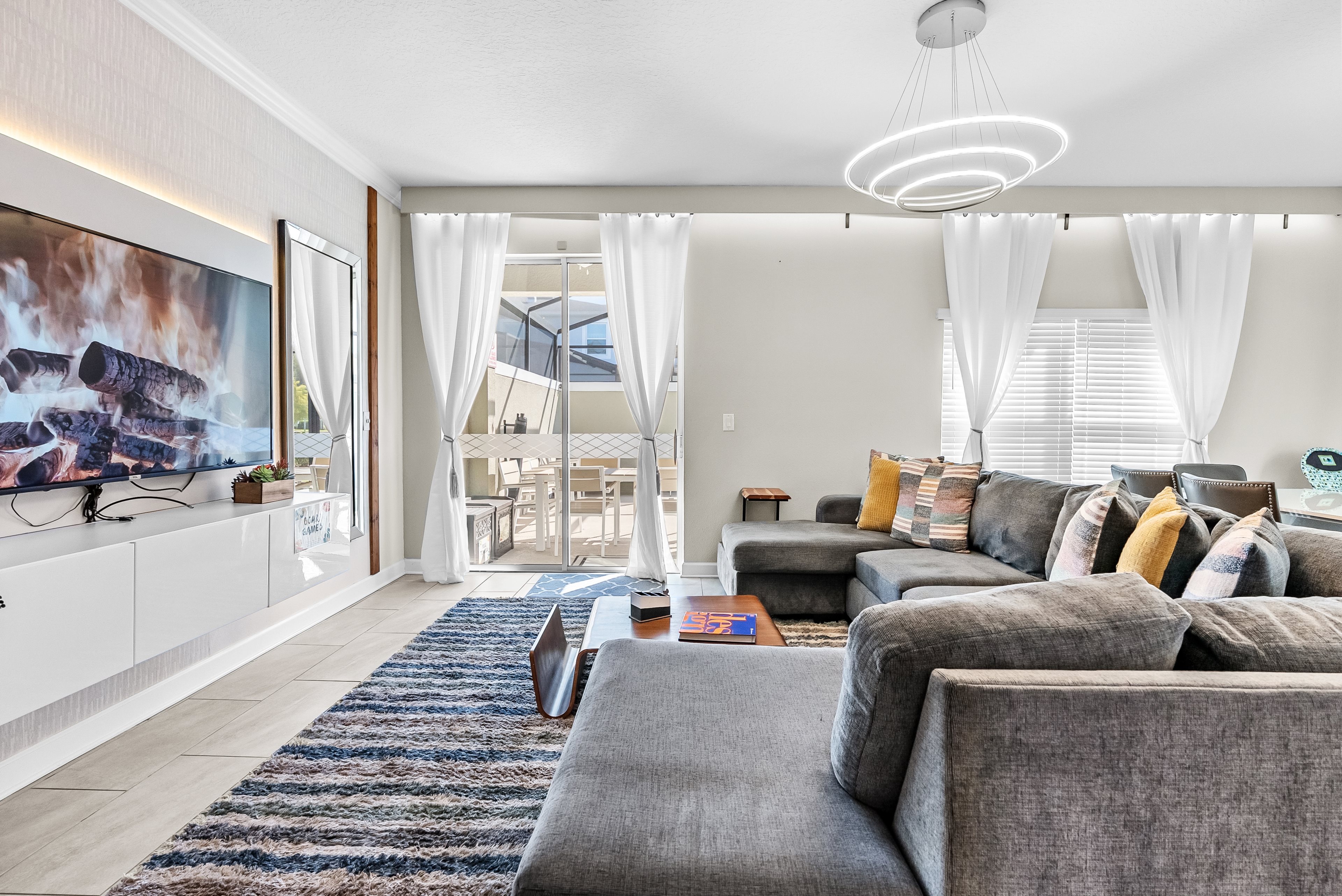 5 bedroom vacation townhouse at Storey Lake - Image 4
