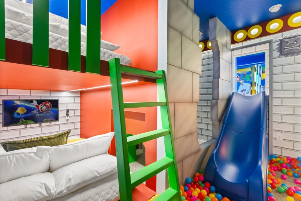 Mario Bros-Themed Bedroom — 1012 Breezy Palms Way, photo 9 of 110