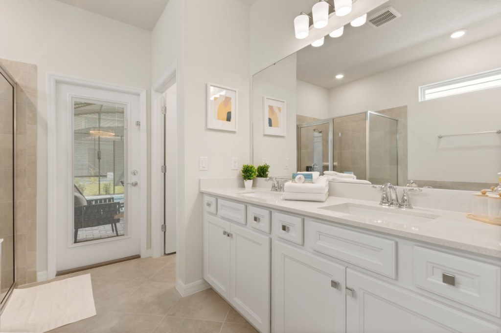 Bathroom — 1012 Breezy Palms Way, photo 63 of 110