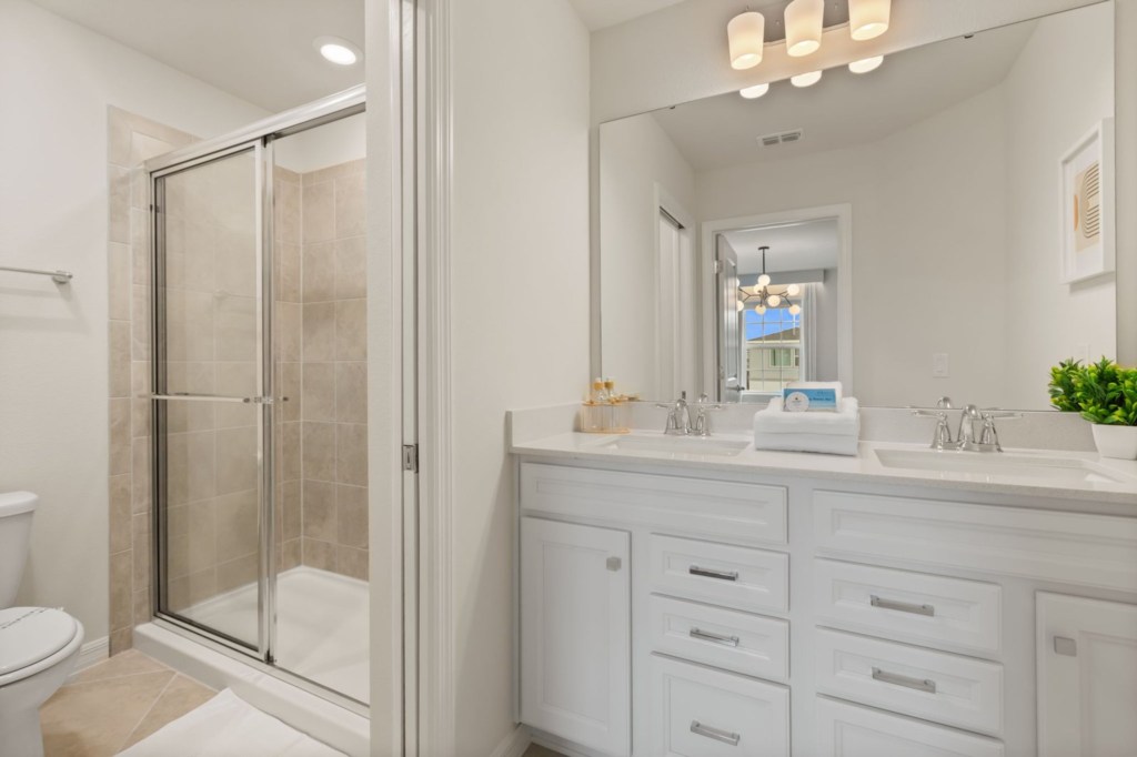Bathroom — 1012 Breezy Palms Way, photo 65 of 110