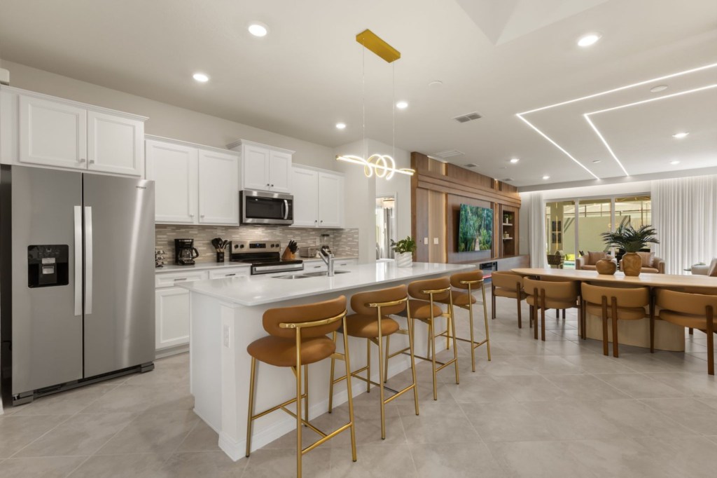 Kitchen — 1012 Breezy Palms Way, photo 37 of 110