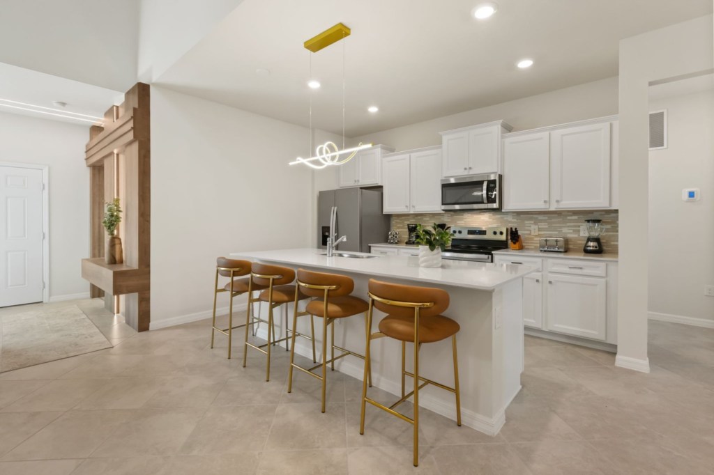 Kitchen — 1012 Breezy Palms Way, photo 39 of 110