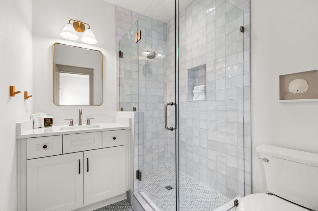 Private King Bathroom On 2nd Floor