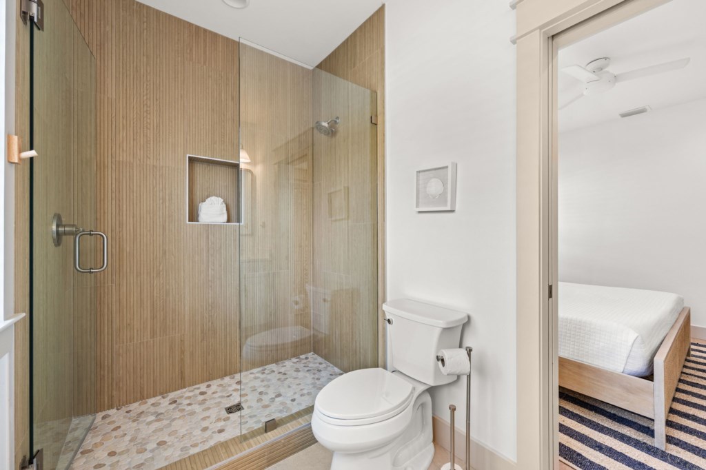 Private King Bathroom On 2nd Floor