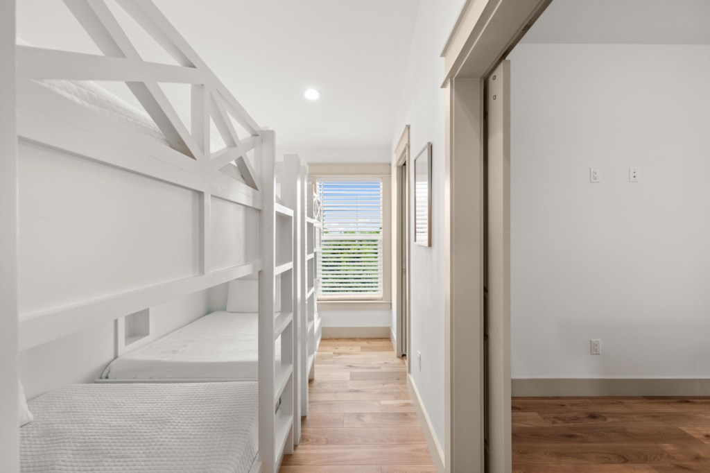 Bunk Room With 6 Full Beds and Private Bathroom On 3rd Floor