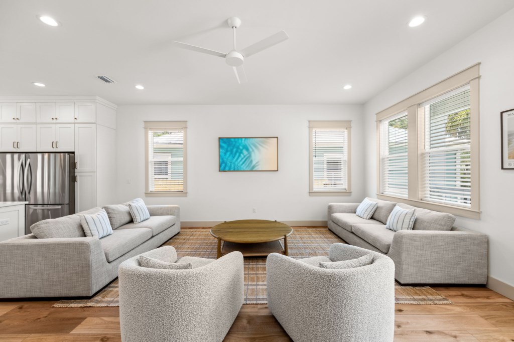 Living Area On 1st Floor