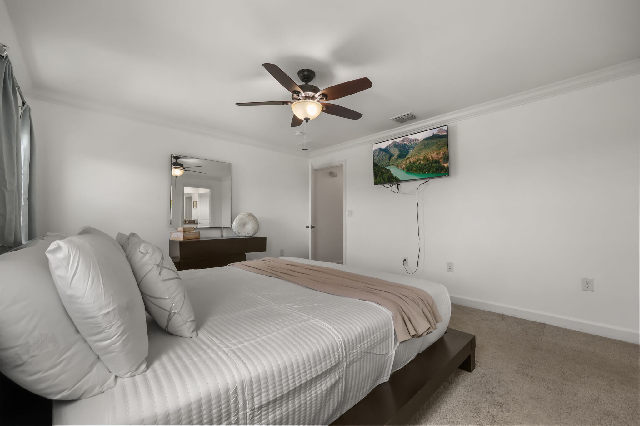 4 bedroom vacation townhouse at Storey Lake - Image 11